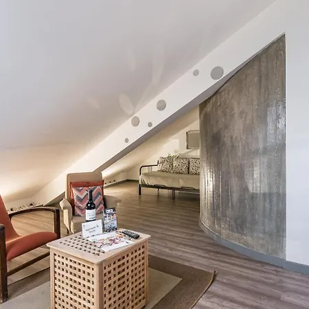 Apartment Guestready - Red Stripes