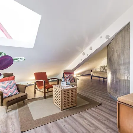 Apartment Guestready - Red Stripes *